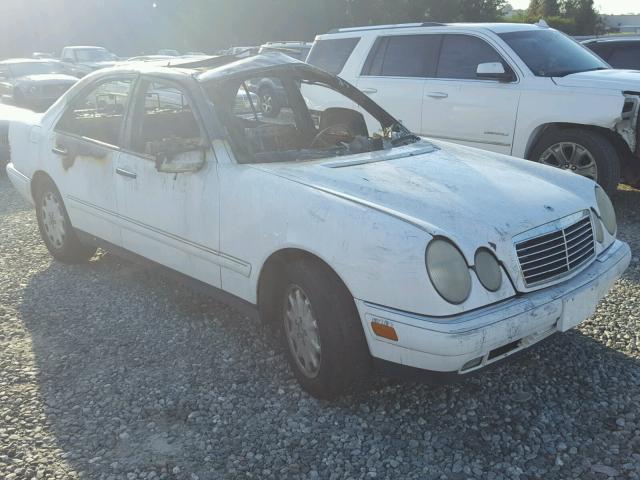 WDBJF65F9WA664592 - 1998 MERCEDES-BENZ E 320 WHITE photo 1