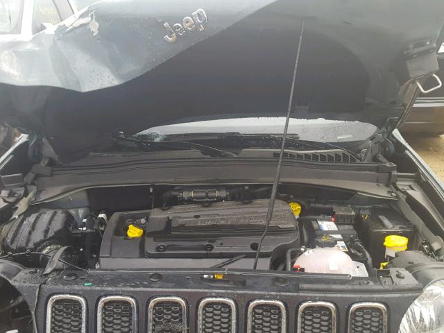 ZACCJAAHXHPE99142 - 2017 JEEP RENEGADE S Boz foto 7