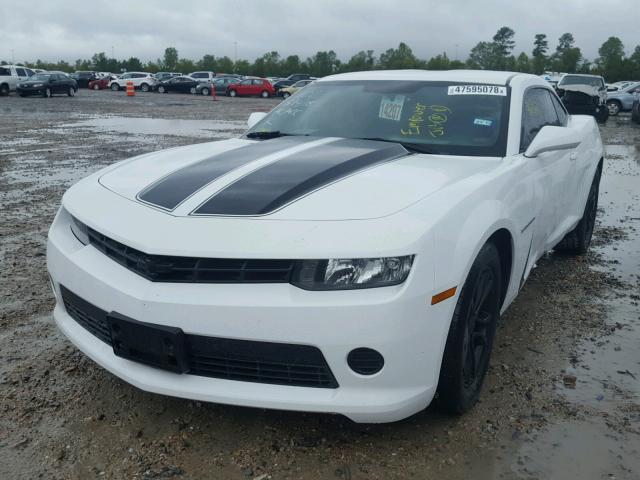 2G1FB1E35F9193217 - 2015 CHEVROLET CAMARO LS WHITE photo 2