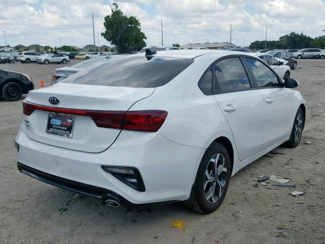 3KPF24AD9KE122413 - 2019 KIA FORTE FE WHITE photo 4