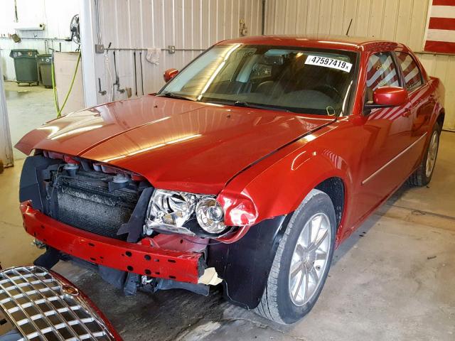 2C3KA33G98H310692 - 2008 CHRYSLER 300 LIMITE RED photo 2