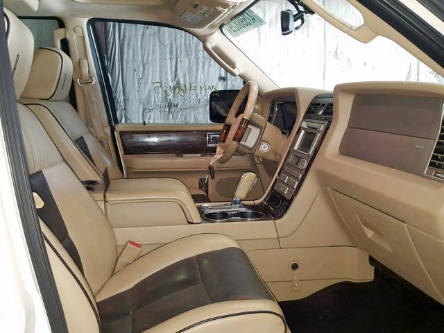 5LMFL28598LJ06530 - 2008 LINCOLN NAVIGATOR WHITE photo 5