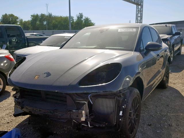 WP1AG2A58HLB51358 - 2017 PORSCHE MACAN GTS GRAY photo 2