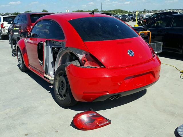 3VWJX7AT6EM622444 - 2014 VOLKSWAGEN BEETLE RED photo 3