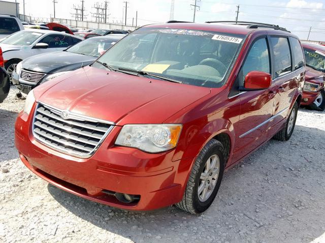 2A4RR5D14AR214052 - 2010 CHRYSLER TOWN & COU RED photo 2