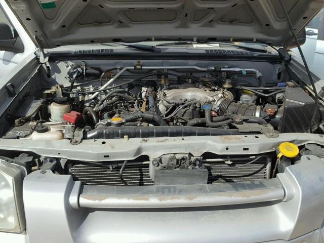 1N6ED27T44C439919 - 2004 NISSAN FRONTIER C SILVER photo 7