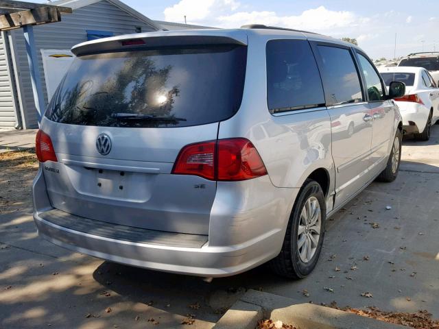 2C4RVABG5CR294191 - 2012 VOLKSWAGEN ROUTAN SE SILVER photo 4