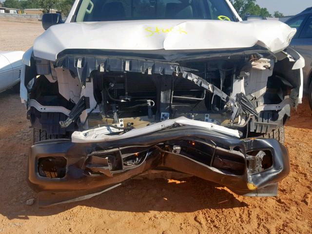 1N6AA1EK7HN515235 - 2017 NISSAN TITAN S WHITE photo 9