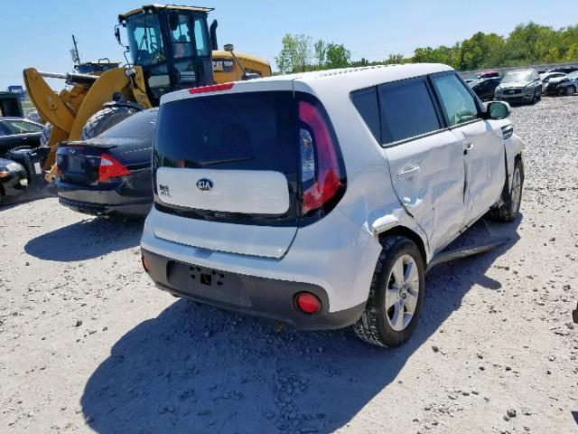 KNDJN2A20J7898481 - 2018 KIA SOUL WHITE photo 4