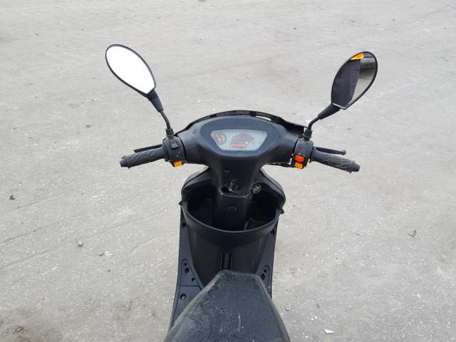 L9NTEACB1G1000371 - 2016 TAO SCOOTER BLACK photo 5