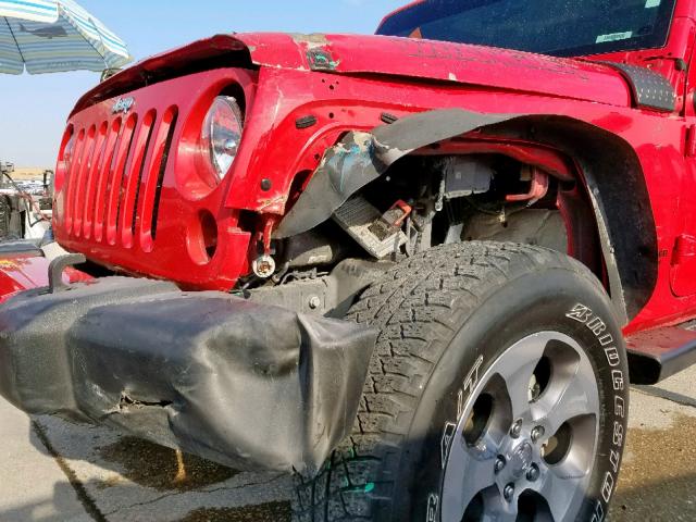 1C4HJWEG7HL596193 - 2017 JEEP WRANGLER U RED photo 9