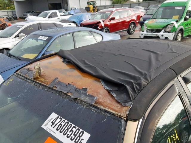 1LNFM81W0WY611247 - 1998 LINCOLN TOWN CAR E BROWN photo 9