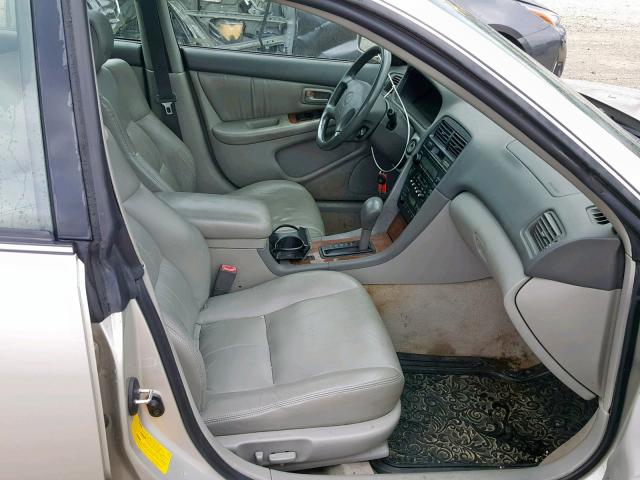 JT8BF28G3W5051572 - 1998 LEXUS ES 300 GRAY photo 5