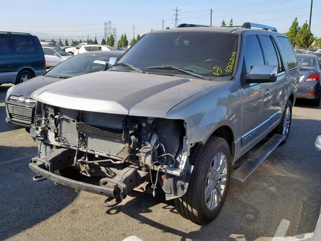 5LMFU285X8LJ03374 - 2008 LINCOLN NAVIGATOR ნაცრისფერი ფოტო 2