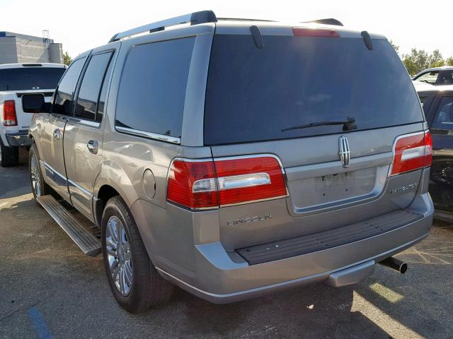 5LMFU285X8LJ03374 - 2008 LINCOLN NAVIGATOR ნაცრისფერი ფოტო 3