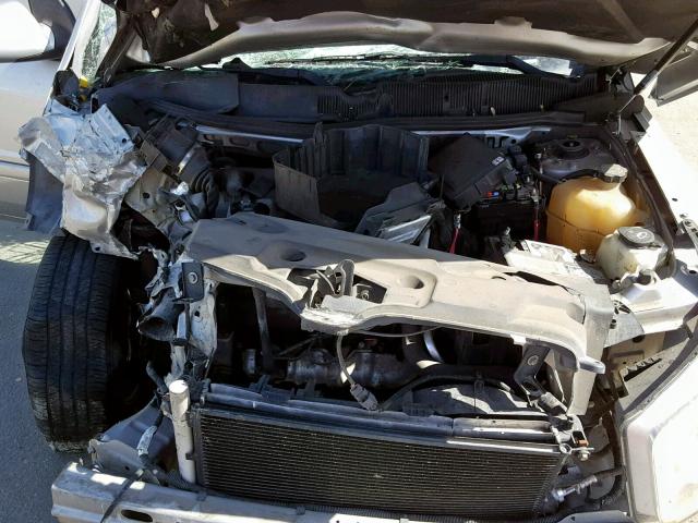 2CKDL73F076064681 - 2007 PONTIAC TORRENT SILVER photo 7