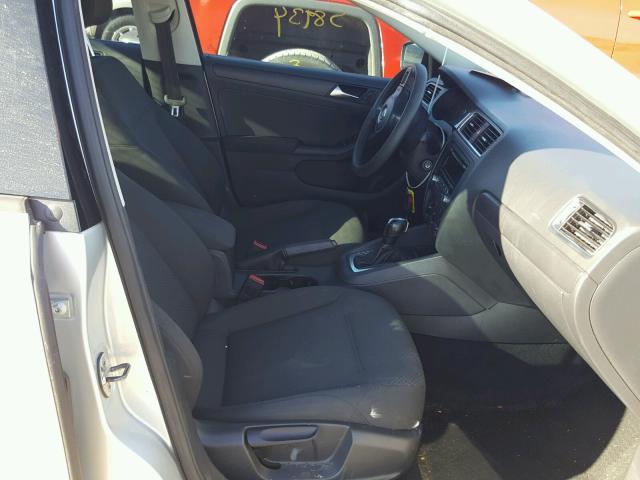 3VW2K7AJ1CM406712 - 2012 VOLKSWAGEN JETTA BASE Արծաթագույն լուսանկար 5