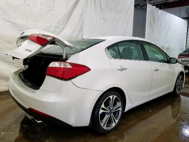 KNAFZ4A81F5333909 - 2015 KIA FORTE EX WHITE photo 4