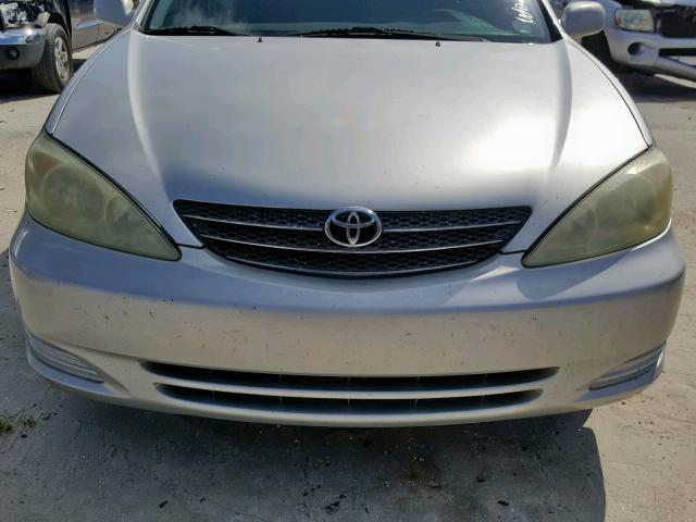 4T1BE32K14U933555 - 2004 TOYOTA CAMRY LE SILVER photo 9
