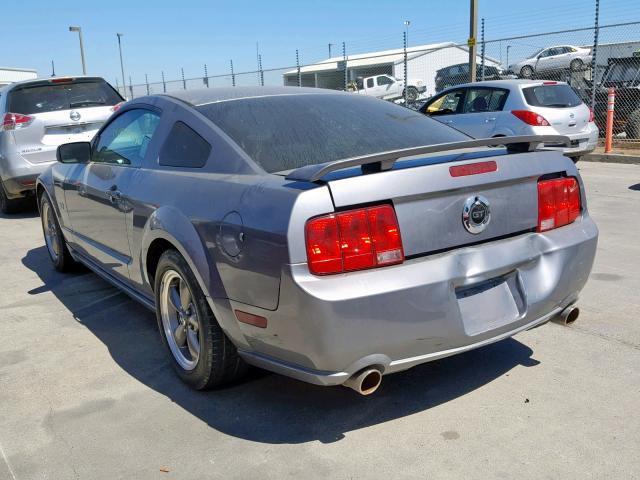 1ZVFT82H865193123 - 2006 FORD MUSTANG GT GRAY photo 3