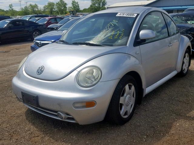 3VWCA21C8YM430928 - 2000 VOLKSWAGEN NEW BEETLE ვერცხლისფერი ფოტო 2
