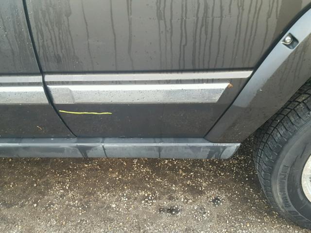 1J8HG58N76C175325 - 2006 JEEP COMMANDER GRAY photo 9