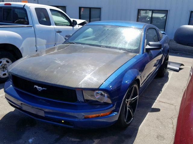 1ZVHT82H565171959 - 2006 FORD MUSTANG GT BLUE photo 2