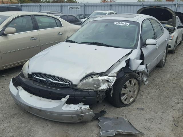 1FAHP56S33G151209 - 2003 FORD TAURUS SEL SILVER photo 2