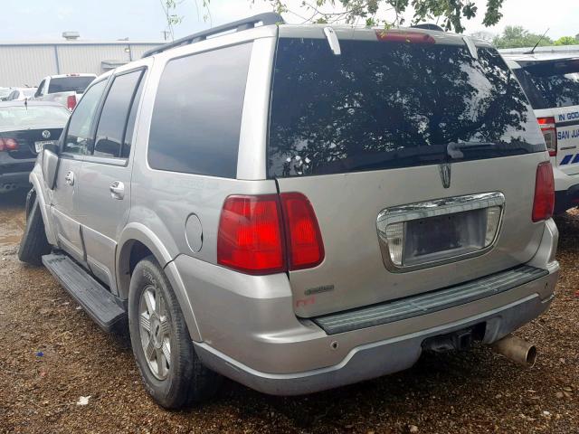 5LMFU27R23LJ43199 - 2003 LINCOLN NAVIGATOR SILVER photo 3