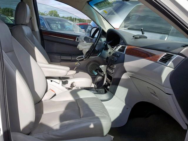 2A8GF68XX7R214729 - 2007 CHRYSLER PACIFICA T WHITE photo 5