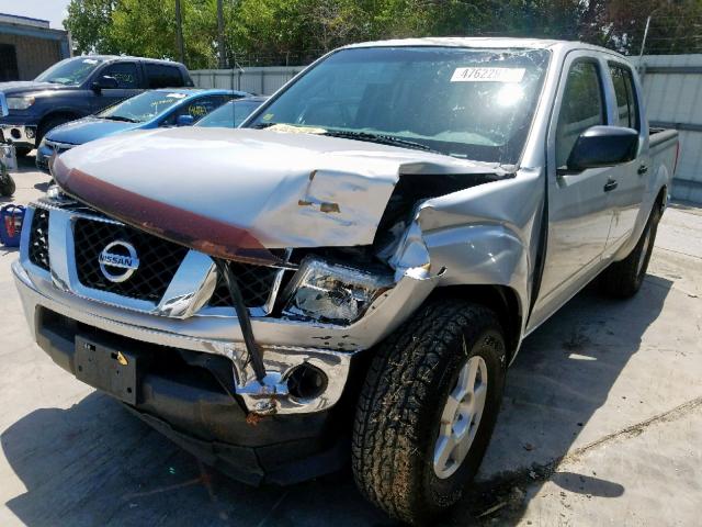 1N6AD07U08C432189 - 2008 NISSAN FRONTIER C SILVER photo 2