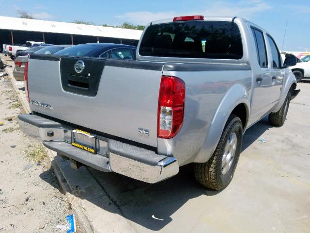 1N6AD07U08C432189 - 2008 NISSAN FRONTIER C SILVER photo 4