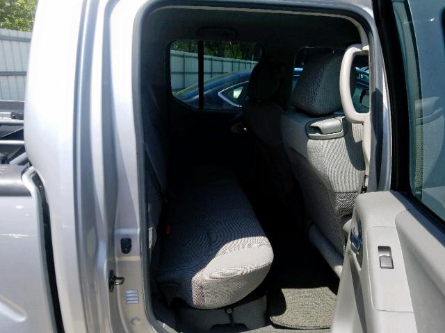 1N6AD07U08C432189 - 2008 NISSAN FRONTIER C SILVER photo 6