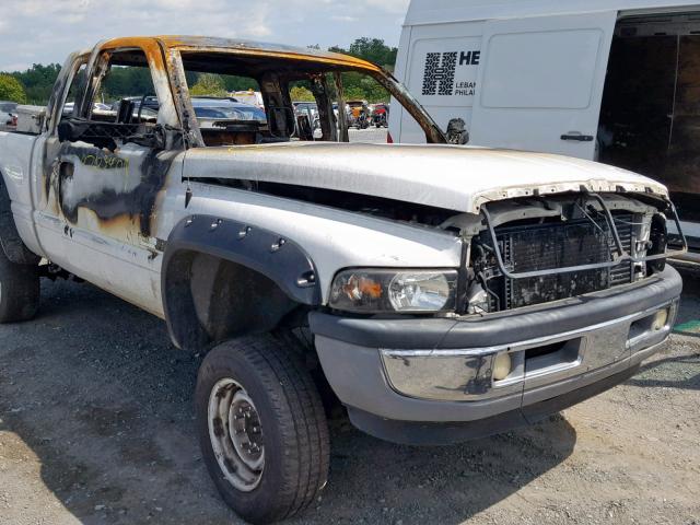 3B7KF23CX2M207360 - 2002 DODGE RAM 2500 WHITE photo 9