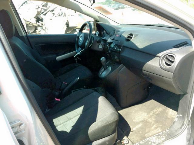 JM1DE1KZ7D0161066 - 2013 MAZDA MAZDA2 WHITE photo 5