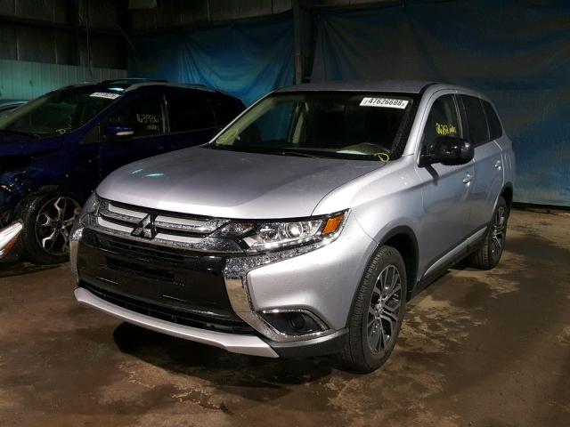 JA4AZ2A30HZ030552 - 2017 MITSUBISHI OUTLANDER SILVER photo 2