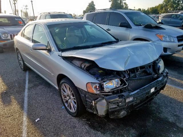 YV1RS547152456049 - 2005 VOLVO S60 T5 SILVER photo 1