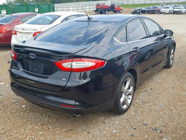 3FA6P0H72FR143876 - 2015 FORD FUSION SE BLACK photo 4