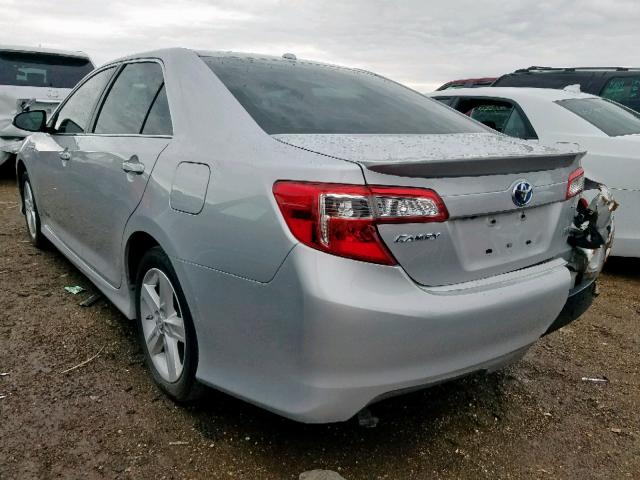 4T1BD1FK2EU137528 - 2014 TOYOTA CAMRY HYBR SILVER photo 3