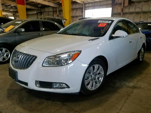 2G4GS5ER0D9231677 - 2013 BUICK REGAL PREM WHITE photo 2