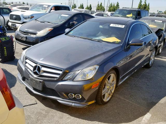 WDDKJ7CB6AF011570 - 2010 MERCEDES-BENZ E 550 CHARCOAL photo 2