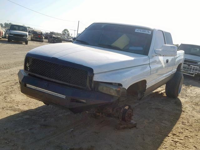 3B7KF2365XG172811 - 1999 DODGE RAM 2500 WHITE photo 2