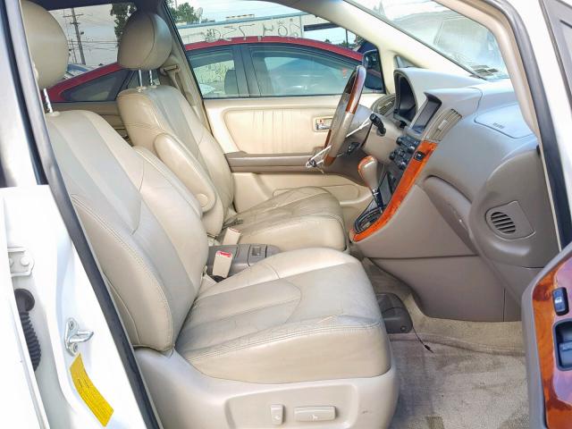 JTJGF10U830158044 - 2003 LEXUS RX 300 WHITE photo 5