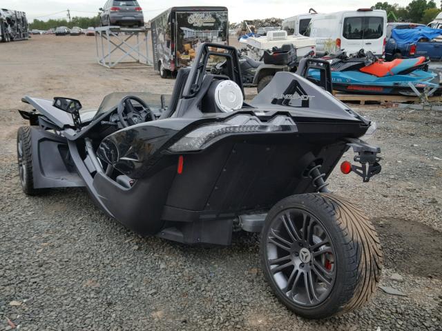 57XAASFA1J8126990 - 2018 POLARIS SLINGSHOT BLACK photo 3