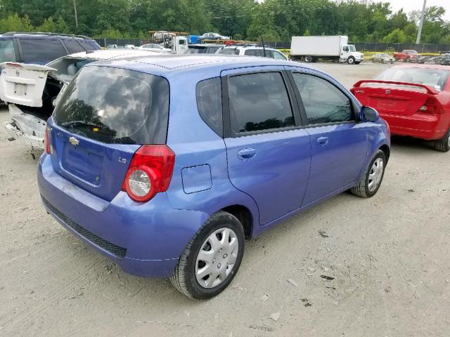 KL1TD66E29B638797 - 2009 CHEVROLET AVEO LS BLUE photo 4