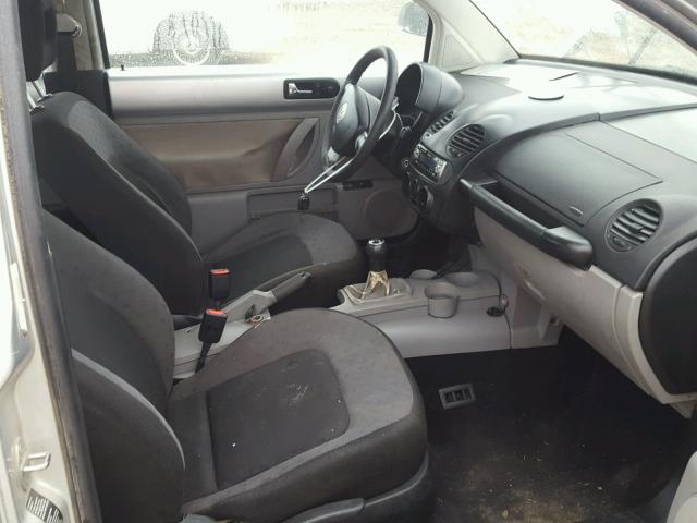 3VWBC21C3XM435068 - 1999 VOLKSWAGEN NEW BEETLE Gümüş foto 5