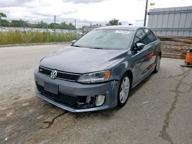 3VW4A7AJ8CM366740 - 2012 VOLKSWAGEN JETTA GLI GRAY photo 2