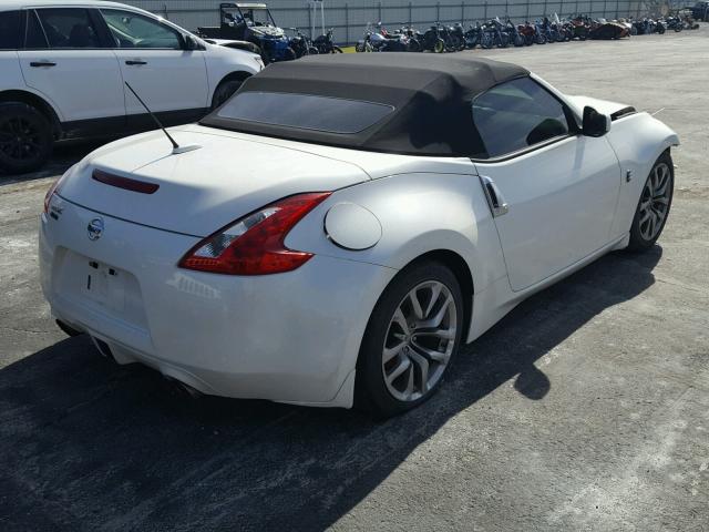 JN1AZ4FH2BM360657 - 2011 NISSAN 370Z BASE WHITE photo 4