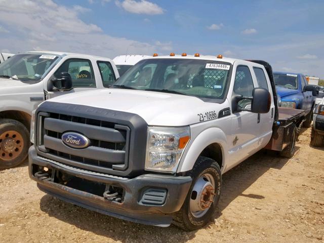 1FD8W3GT7CEB21436 - 2012 FORD F-350 WHITE photo 2