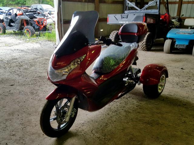 L37LMGFV0KZ010014 - 2019 DAIX SCOOTER RED photo 2